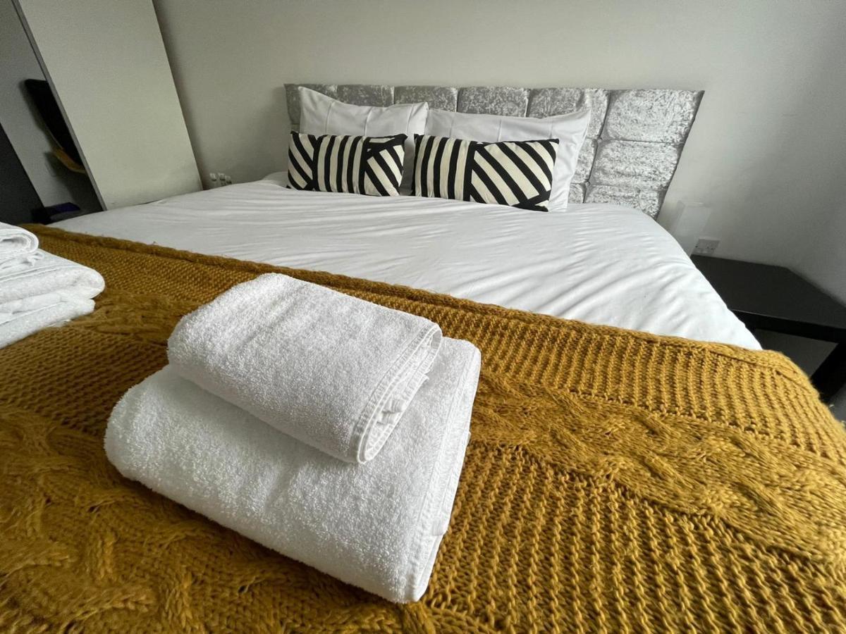 Guest house Modern With Huge Bed - Walk To Centre! Manchester