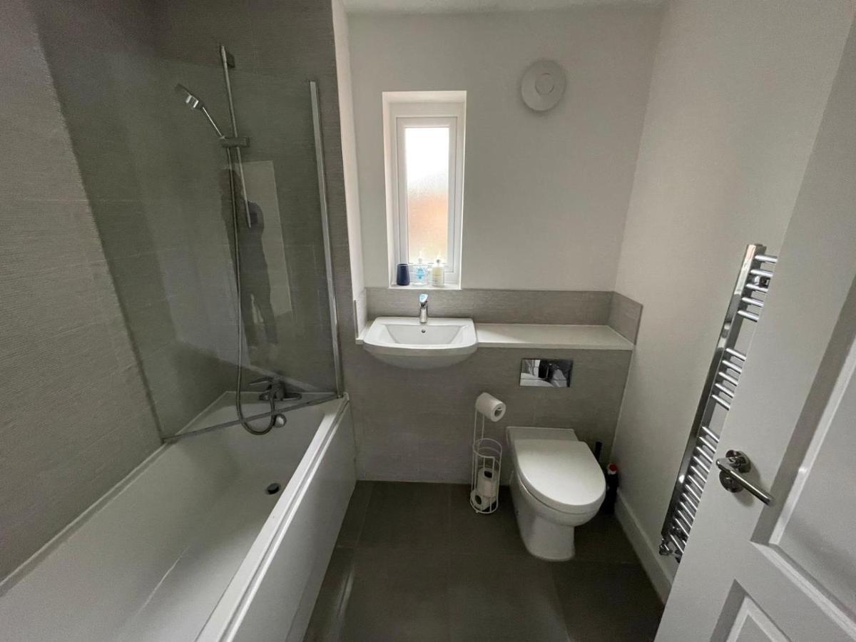 Modern With Huge Bed - Walk To Centre! * Manchester