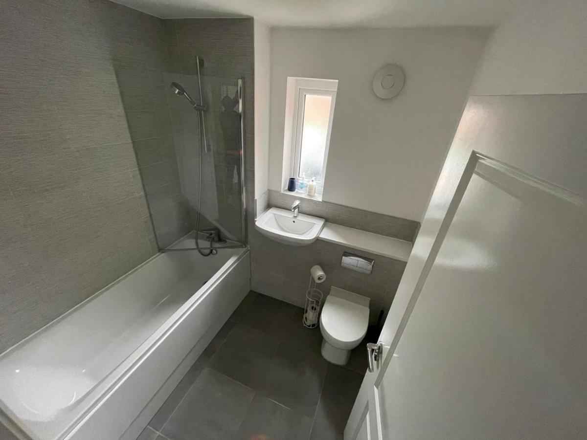 Guest house Modern With Huge Bed - Walk To Centre! Manchester