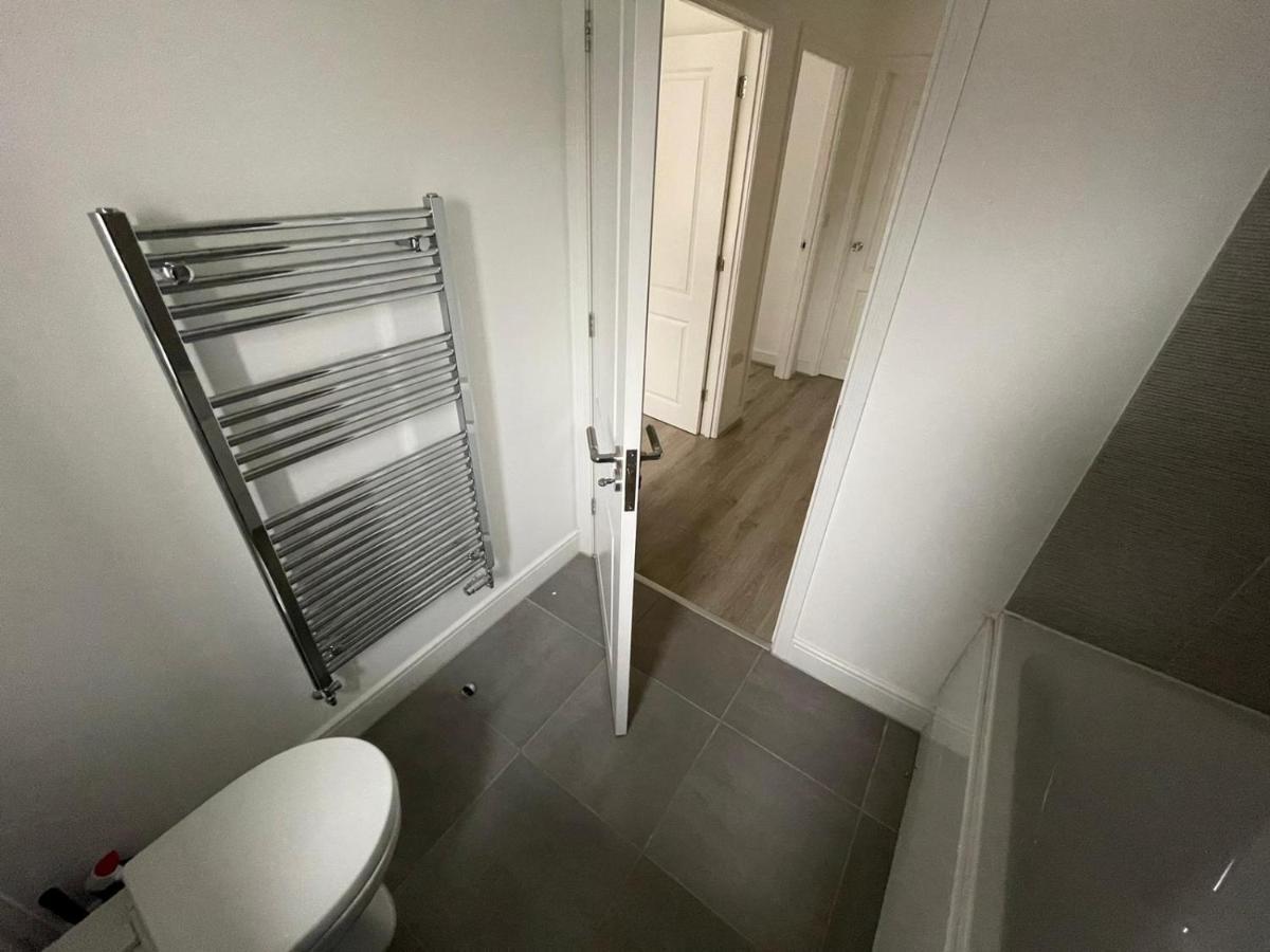 Modern With Huge Bed - Walk To Centre! Guest house Manchester