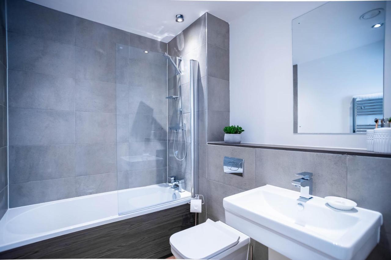 Apartment Luxe Interchange Near Old Trafford - Media - The Quays