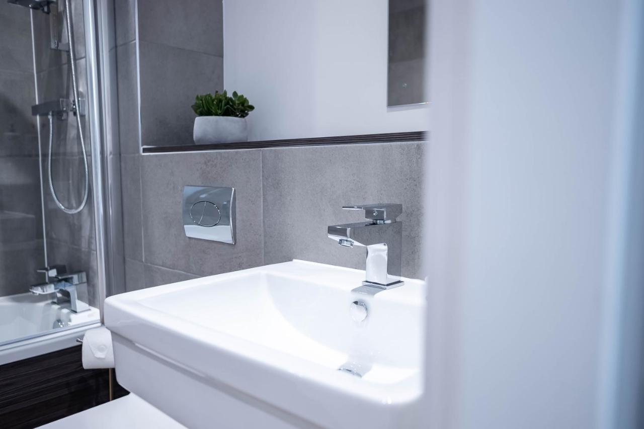 Apartment Luxe Interchange Near Old Trafford - Media - The Quays *