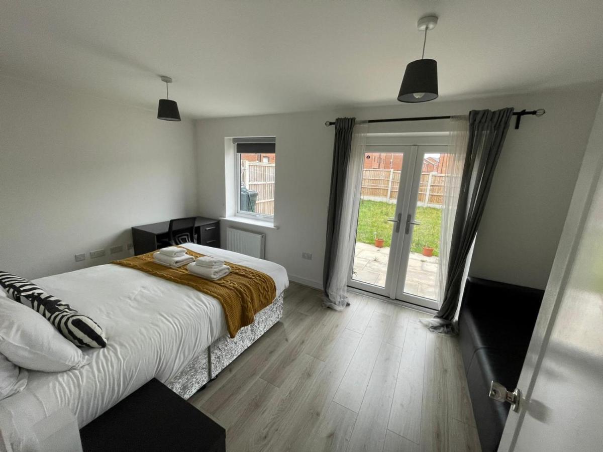 Large Bright King Sized - Short Walk From Cc Guest house *
