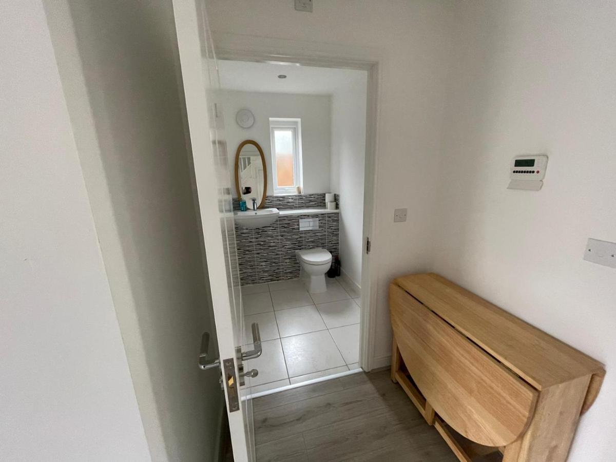 Guest house Modern With Huge Bed - Walk To Centre!