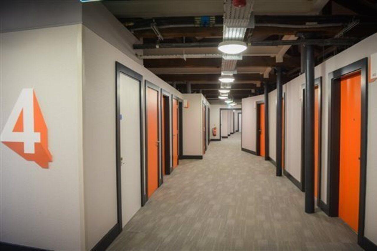 Easyhotel 2*