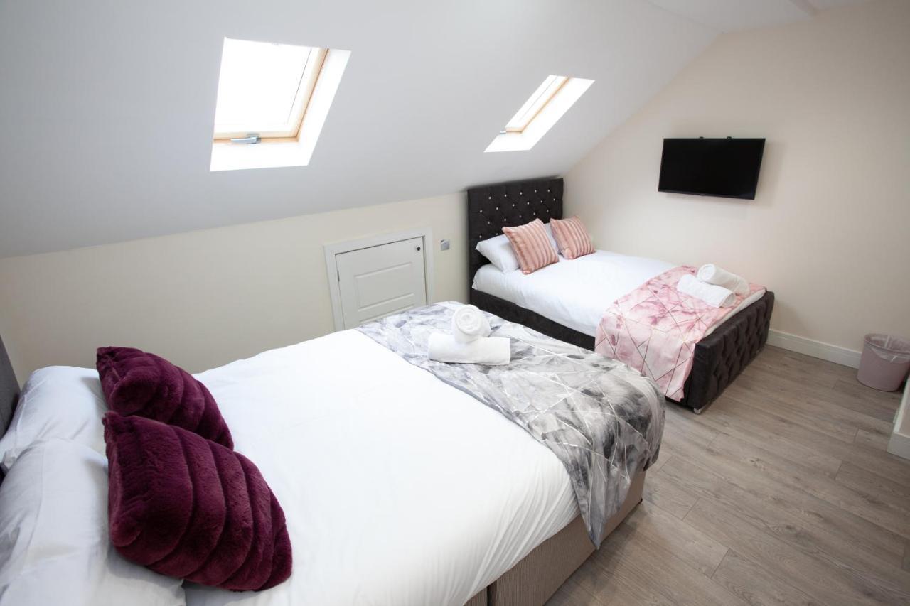 Holiday home 6 Bedroom House 10min Drive From Centre