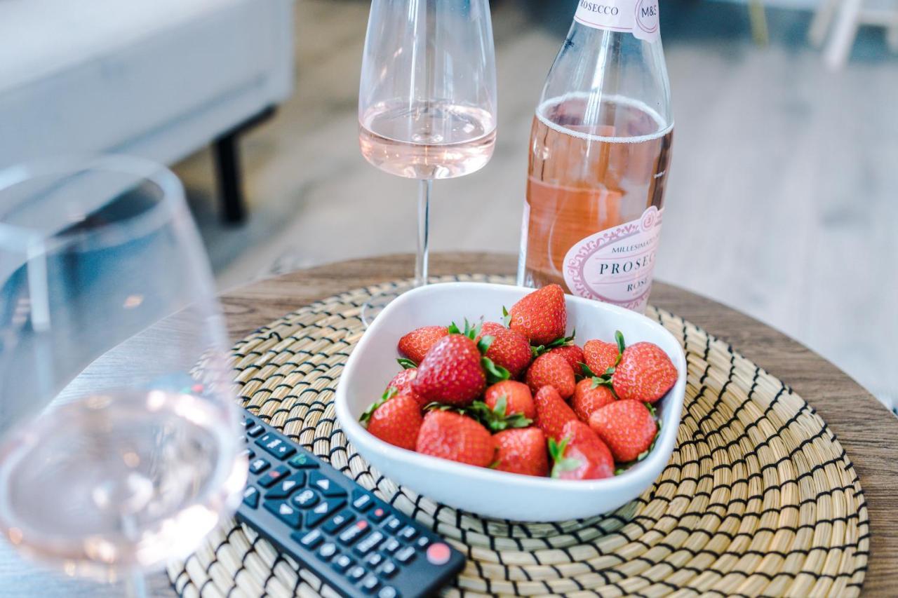 Rest & Recharge At The Station Apartment *