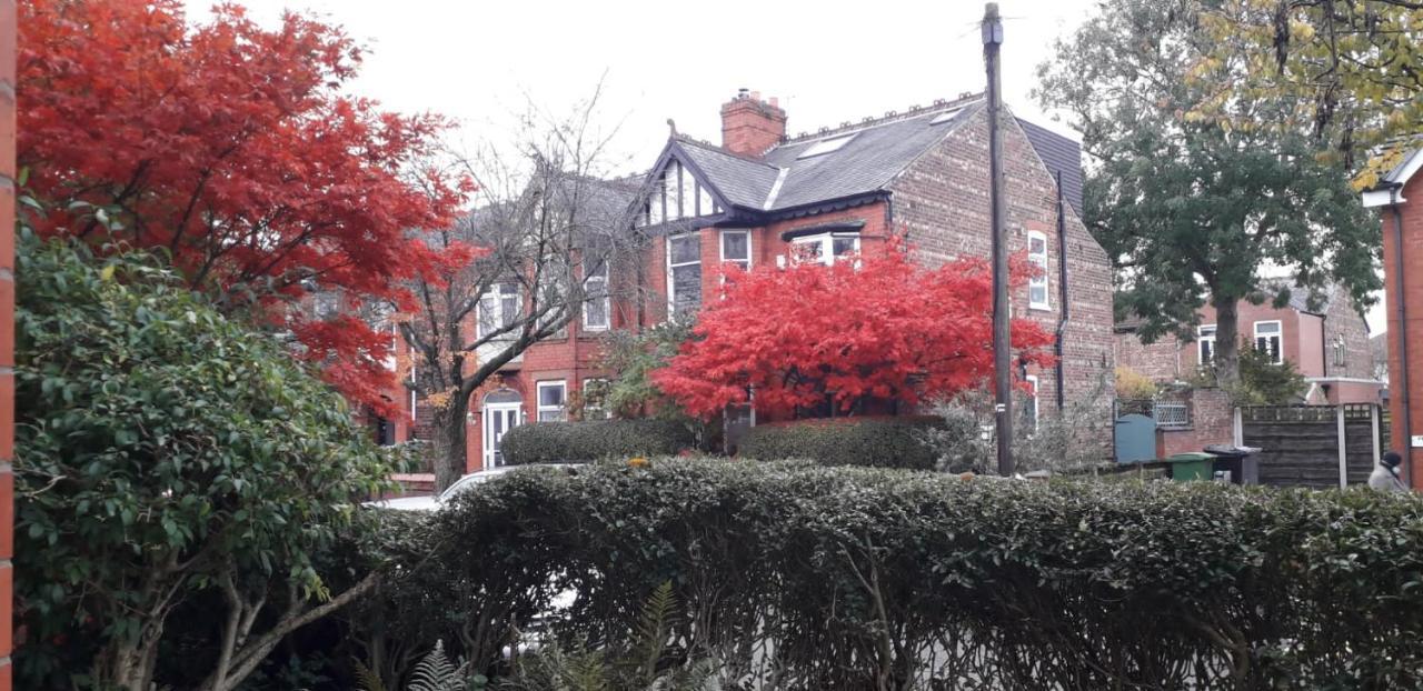 Holiday home Bird Song Old Trafford Manchester