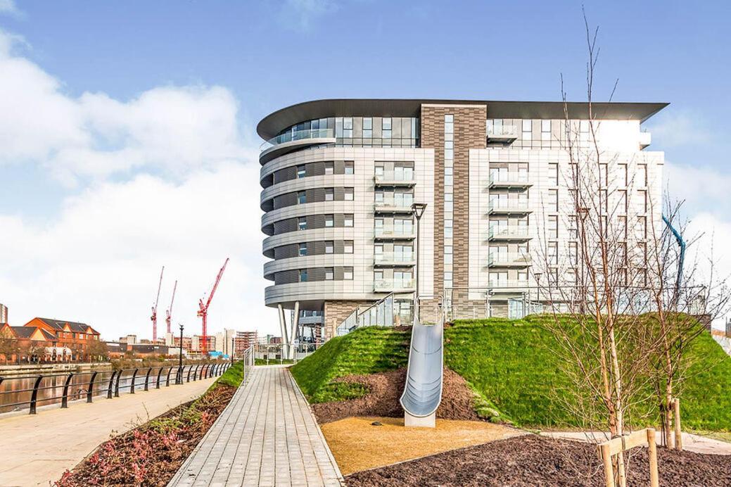 Penthouse With Balcony Views * Manchester