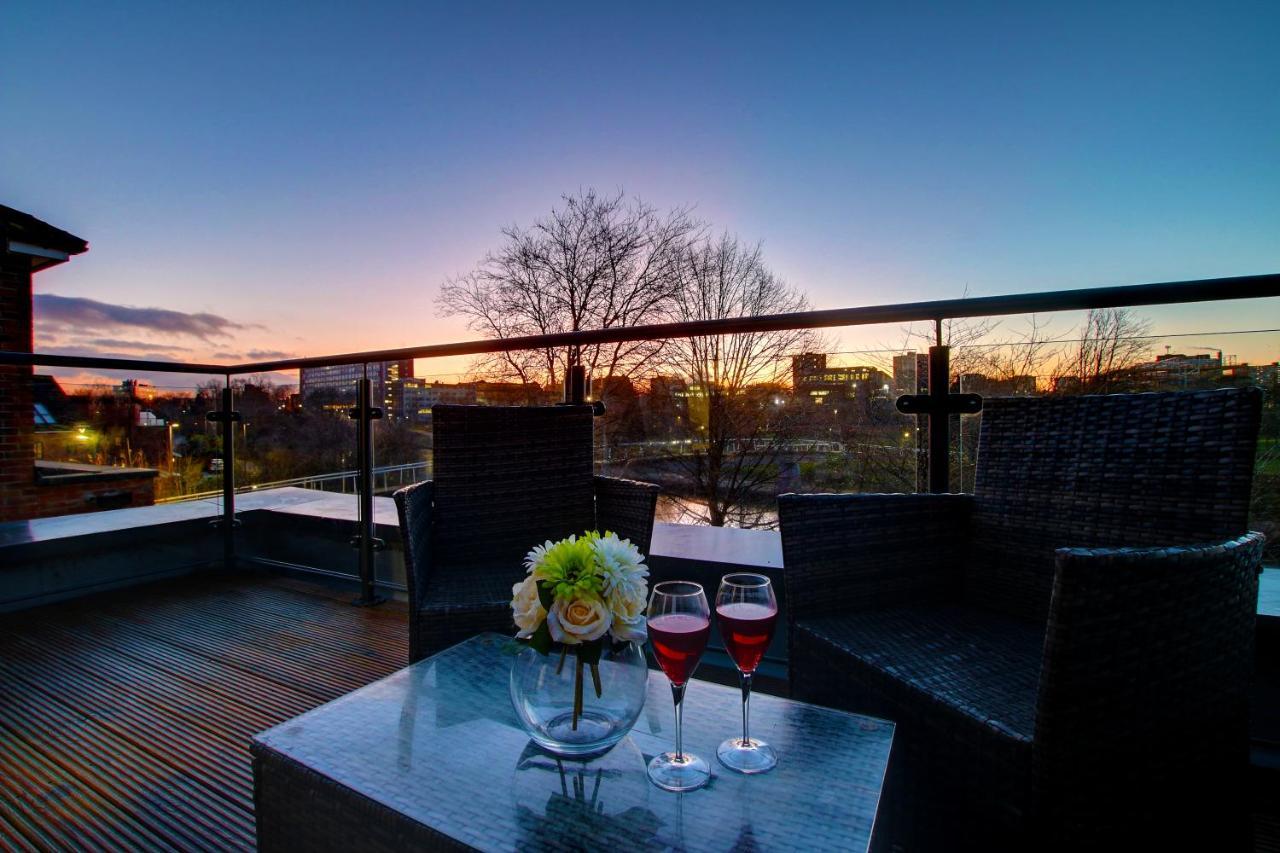 Riverside Villas * Manchester