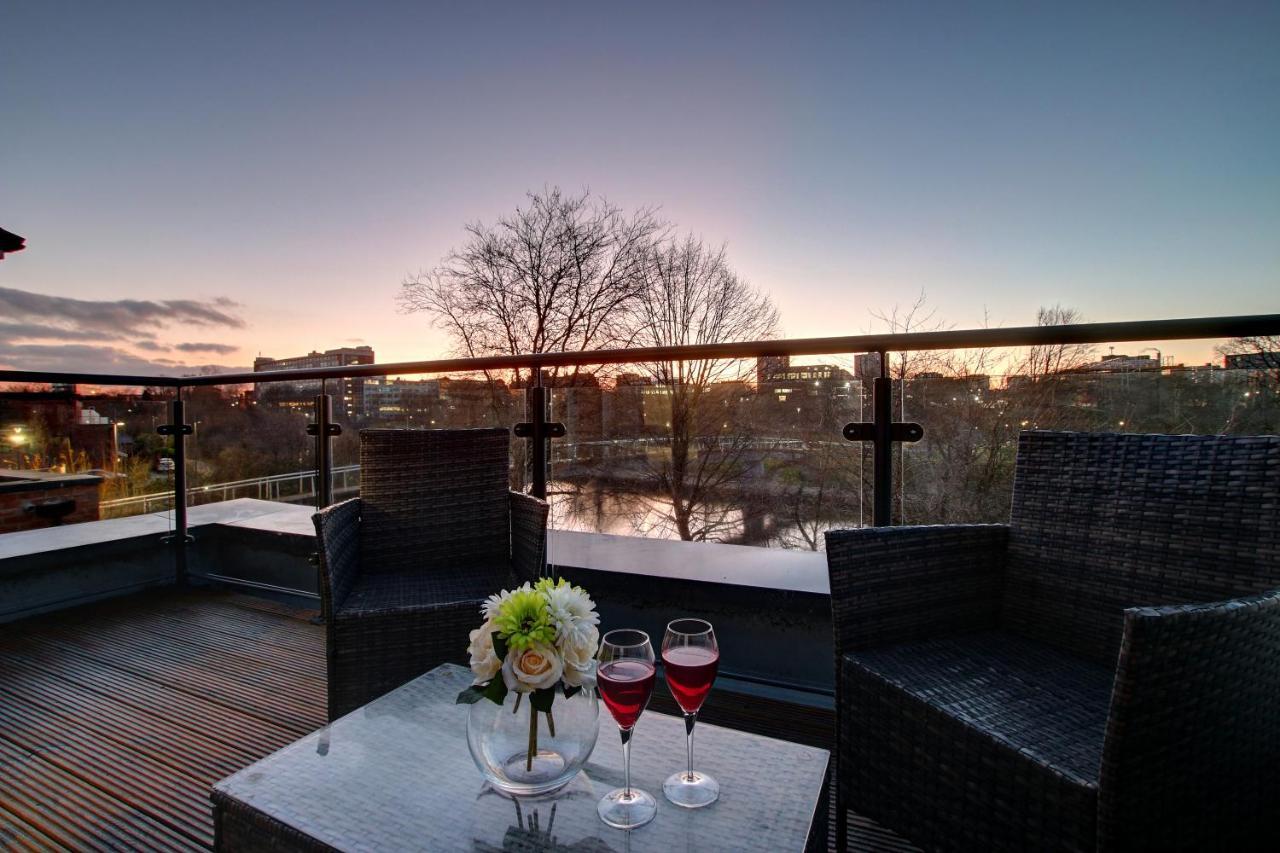 Riverside Villas * Manchester