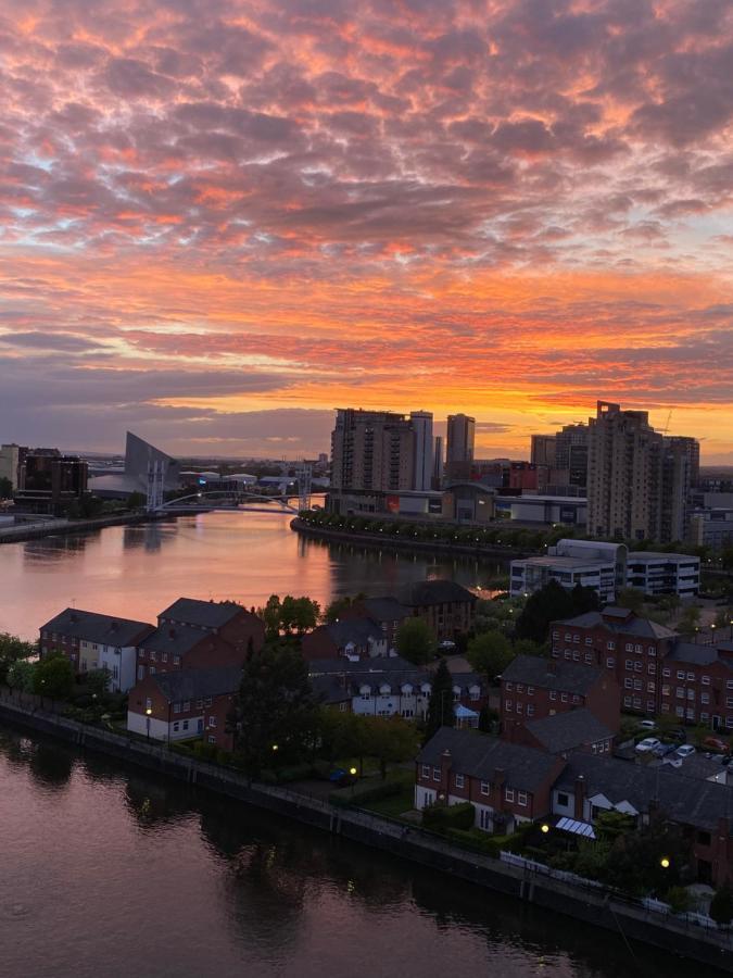 Apartment Waterfront View Studio Apartment Man Utd Stadium Manchester