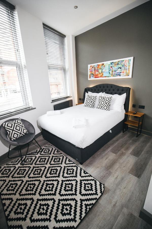 Bed & Breakfast Black Lion Hotel Manchester 4*