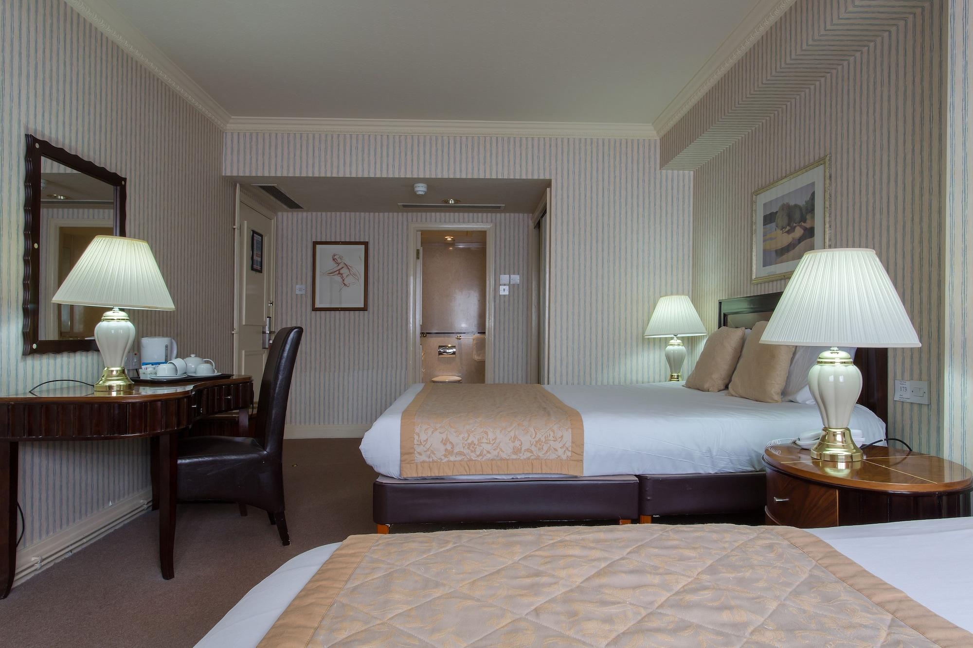 Hotel Britannia & 3*