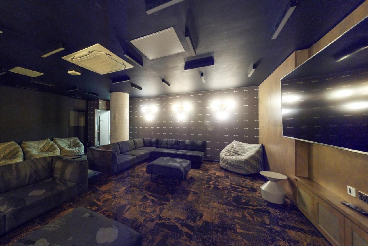 Canvas Apartment *