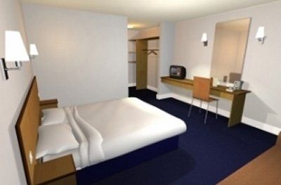 Travelodge Hotel 3*