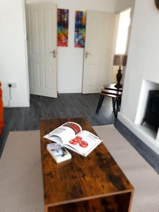 Holiday home Cheerful 3 Bedroom House With Spacious Garden Manchester