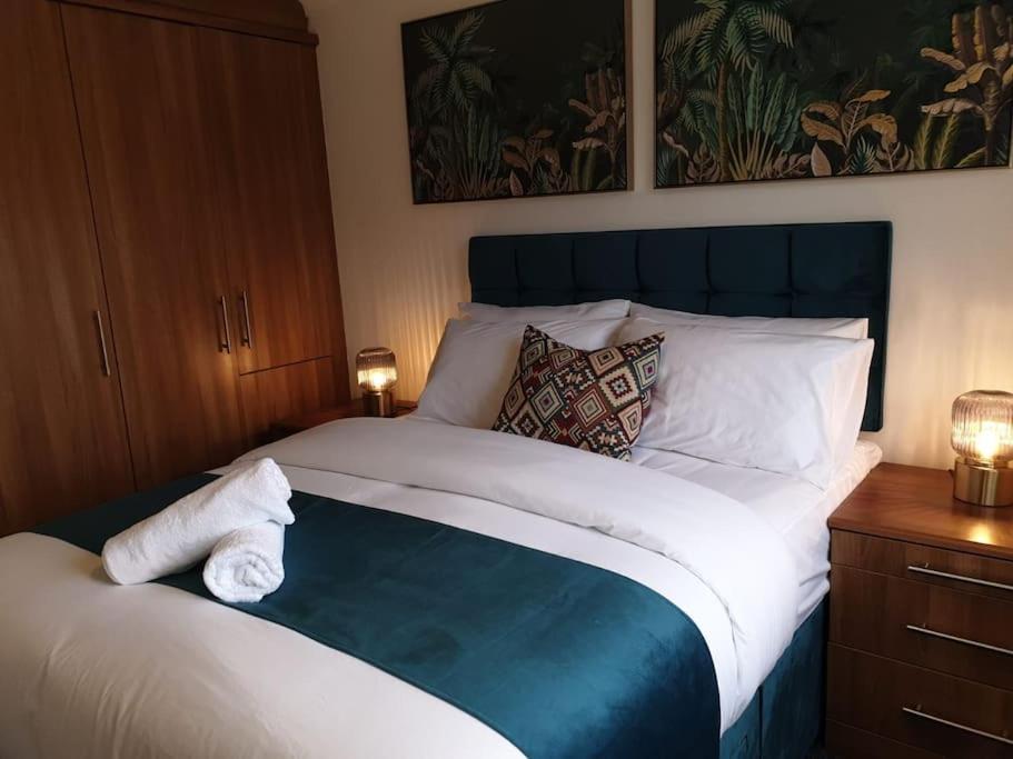 Cheerful 3 Bedroom House With Spacious Garden Holiday home *