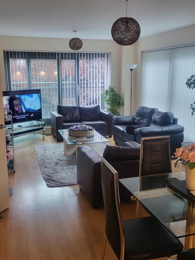 Apartment Living 2 Bedroom 2 Bathroom In Deansgate M1