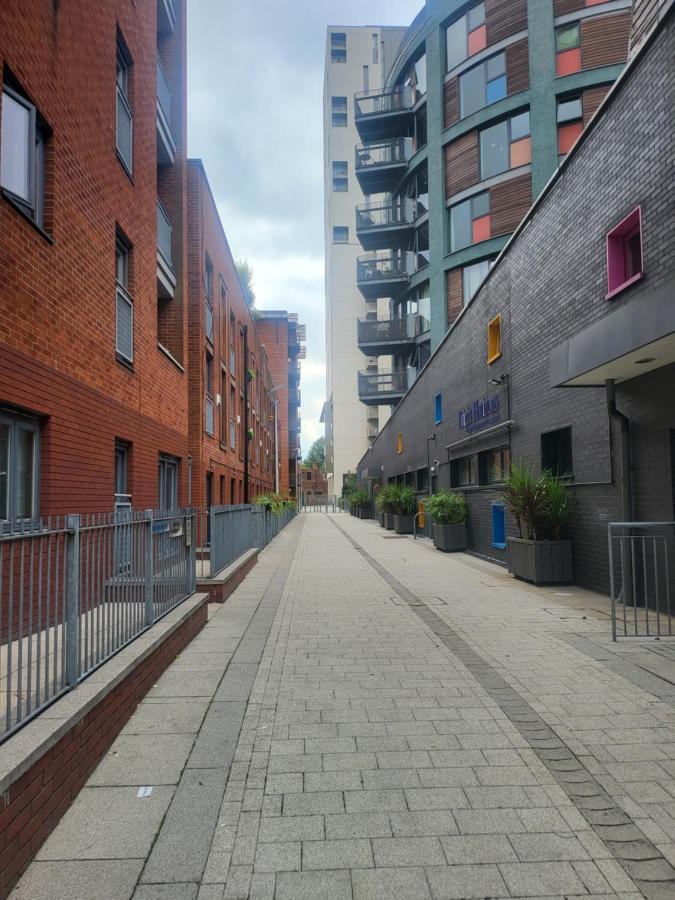 Living 2 Bedroom 2 Bathroom In Deansgate M1 *
