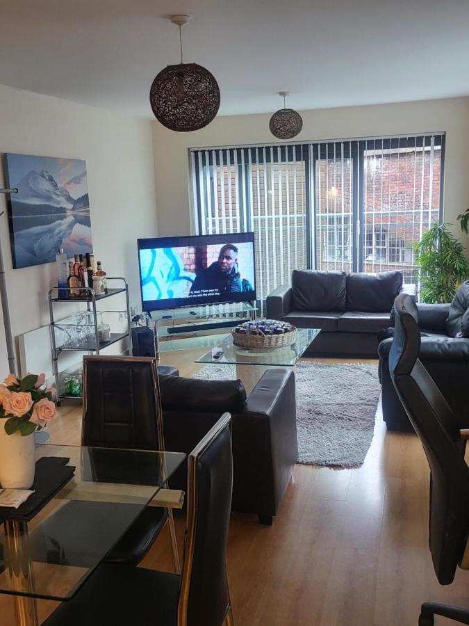 Apartment Living 2 Bedroom 2 Bathroom In Deansgate M1 *