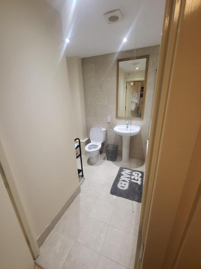Living 2 Bedroom 2 Bathroom In Deansgate M1 Apartment Manchester