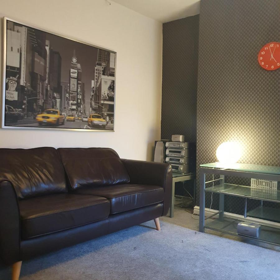 Guest house Swinton Manchester