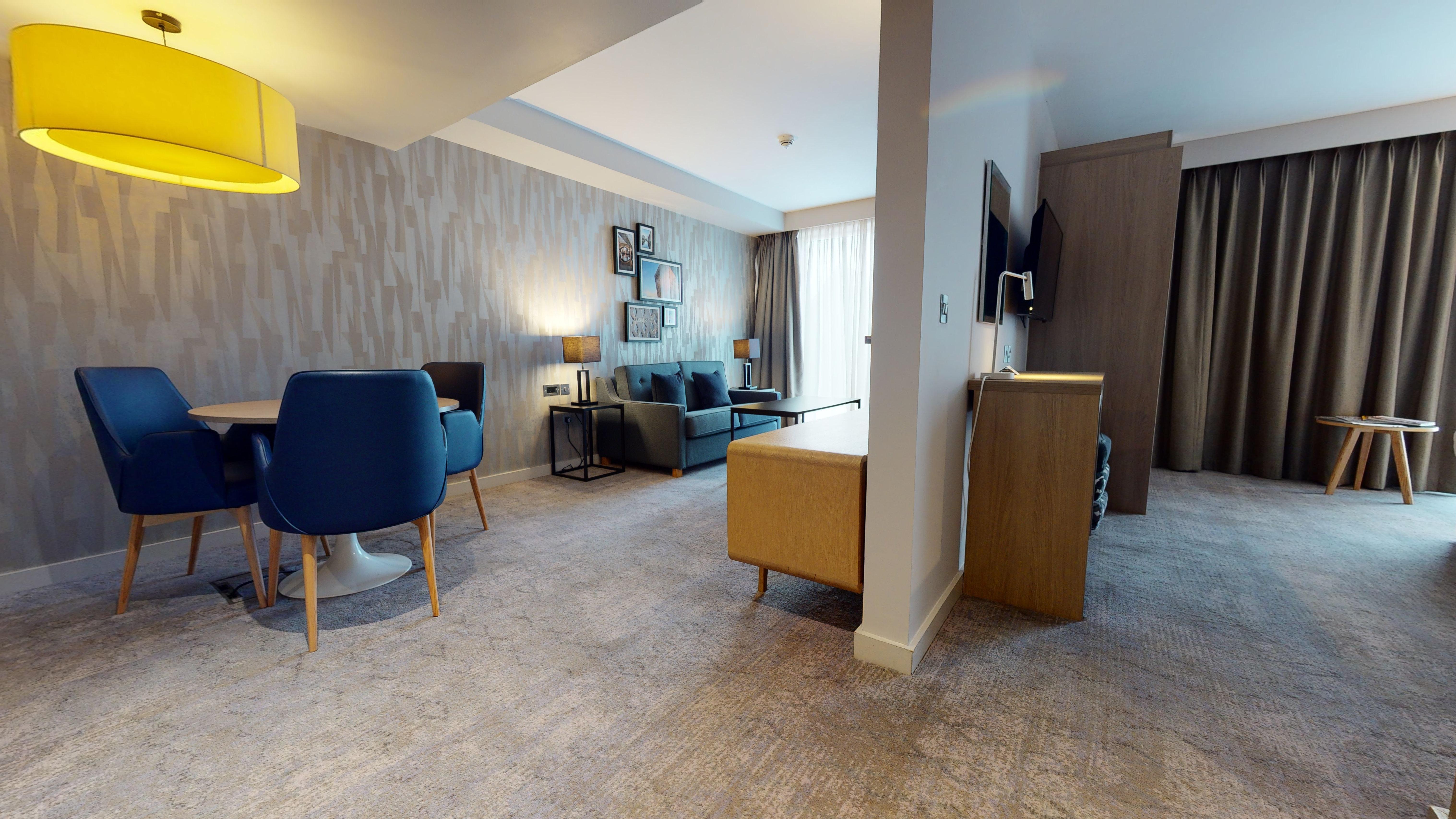 - Centre By Ihg Hotel 4*