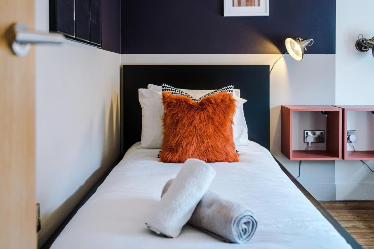 Holiday home Four Bedroom Urban Hosted By Mcr Dens Manchester