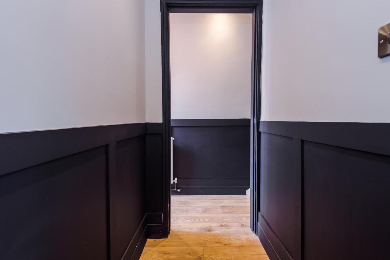 Four Bedroom Urban Hosted By Mcr Dens * Manchester