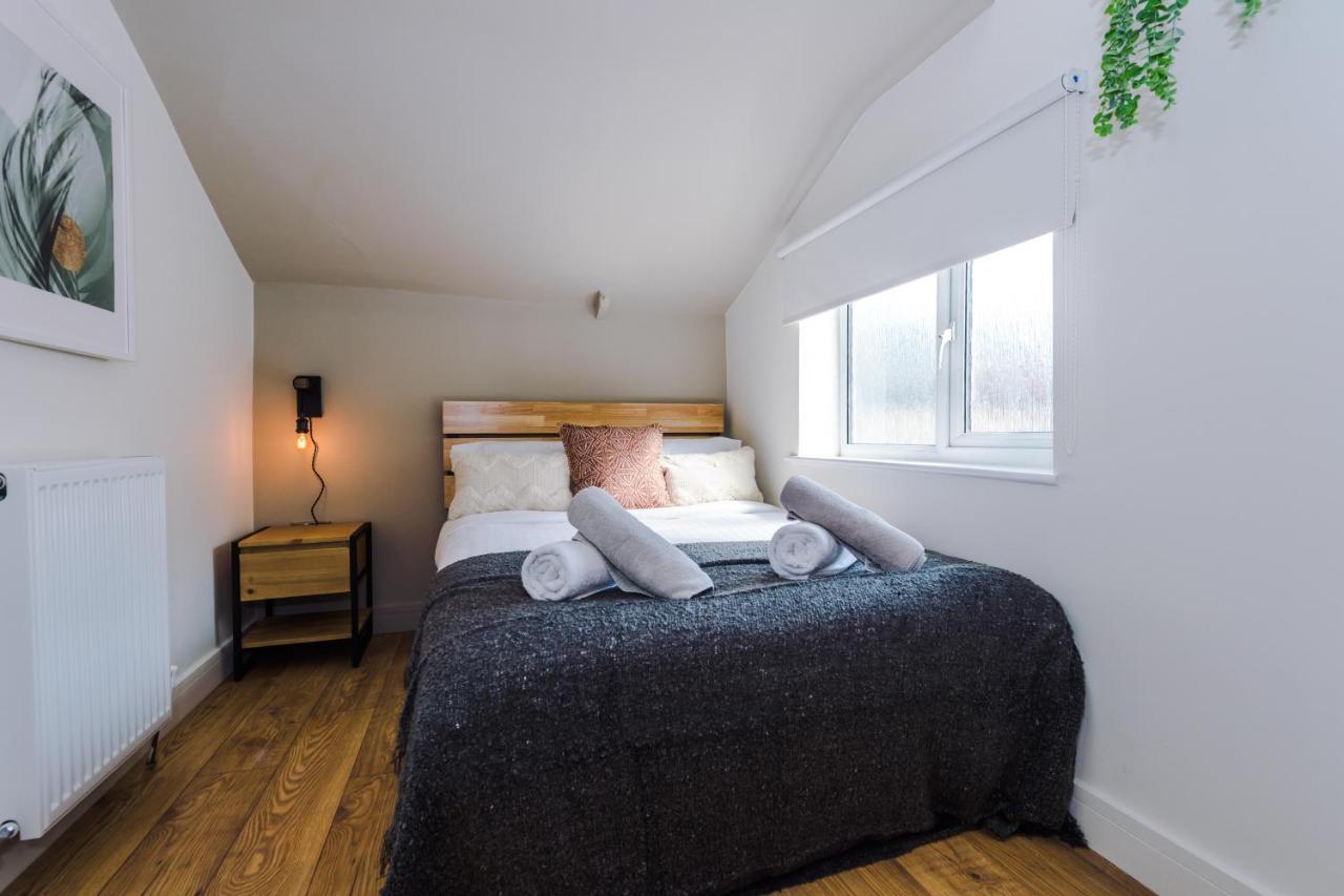 Four Bedroom Urban Hosted By Mcr Dens Manchester