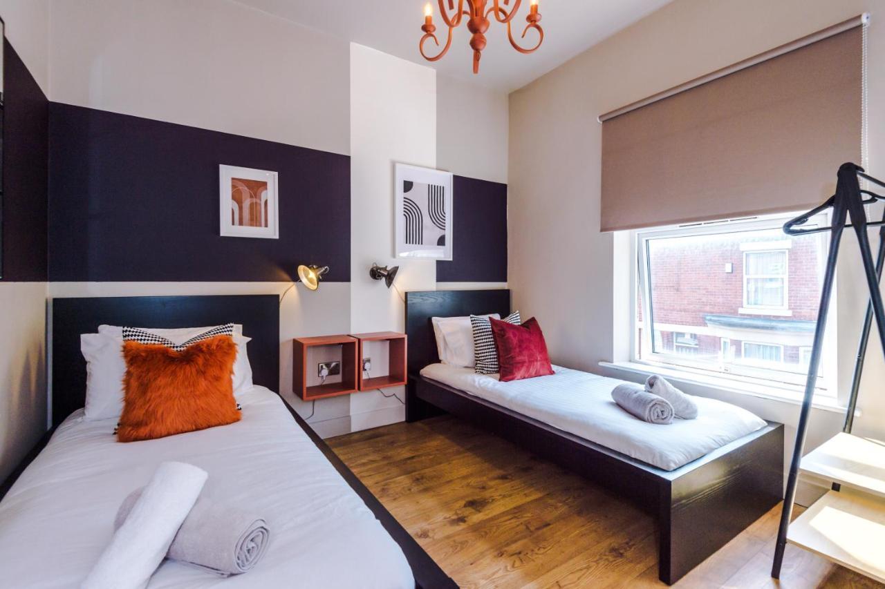 Holiday home Four Bedroom Urban Hosted By Mcr Dens Manchester