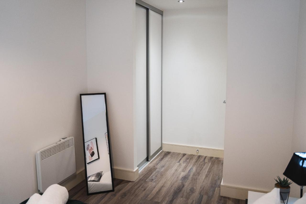 Apartment Modern 1-bed - Brand New - - Free Wi-fi *