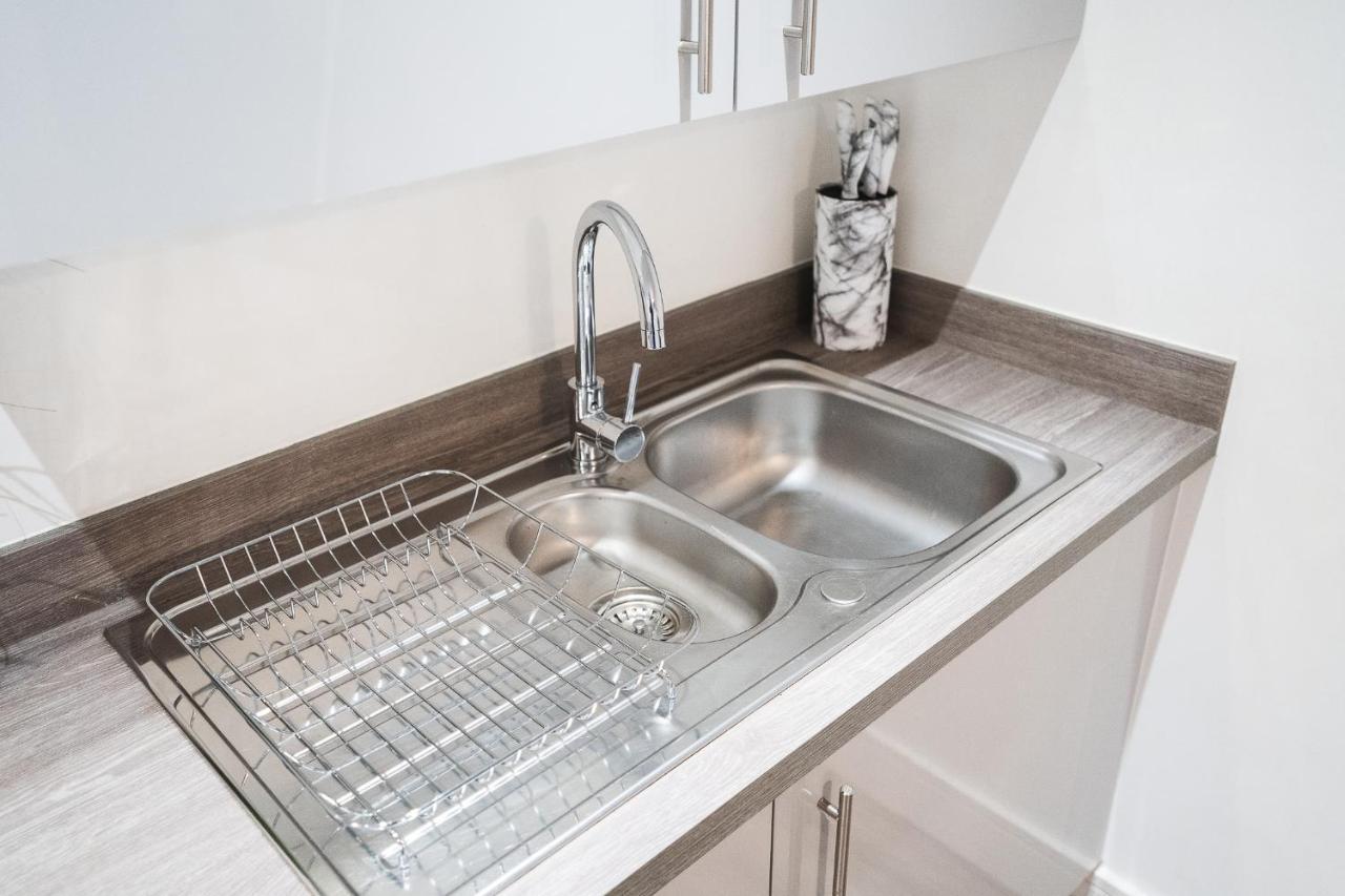 Modern 1-bed - Brand New - - Free Wi-fi Apartment Manchester