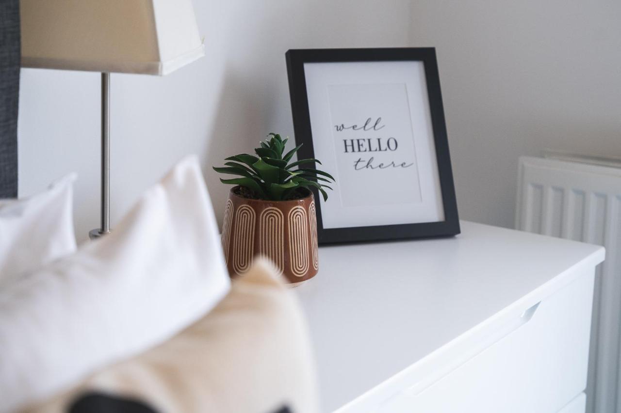 Centre 2-bed - New - Free Wi-fi -