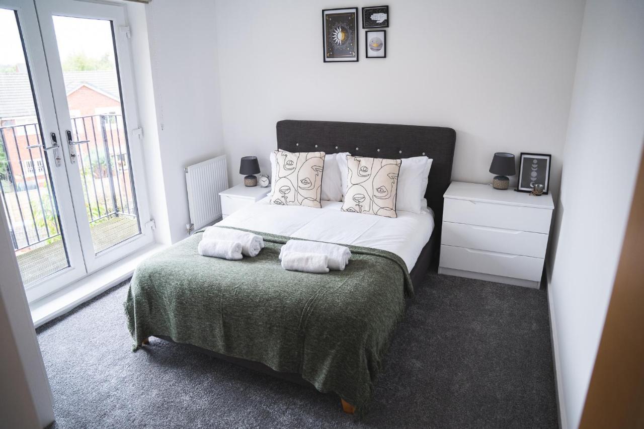 Centre 2-bed - New - Free Wi-fi - * Manchester