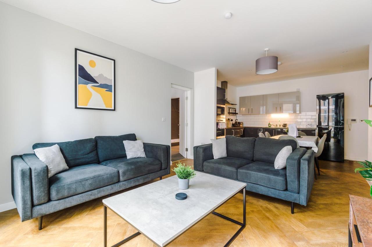 Hilltop Serviced - Ancoats Apartment