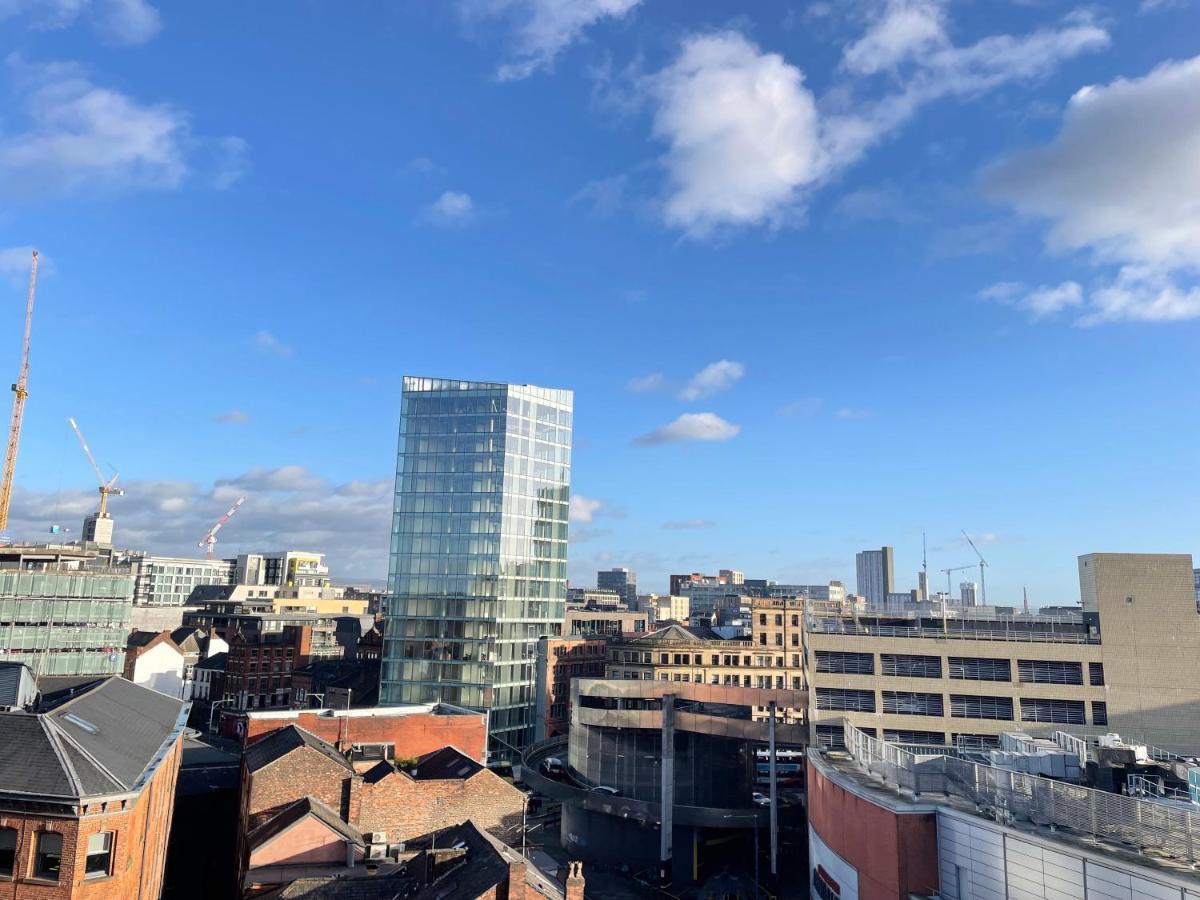 Centre, Floor Apartment, Two Balconies Apartment Manchester