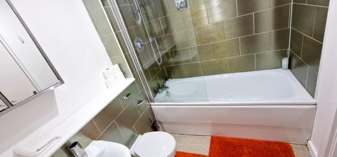 Lovely 2-bedroom Apartment, Free Parking *