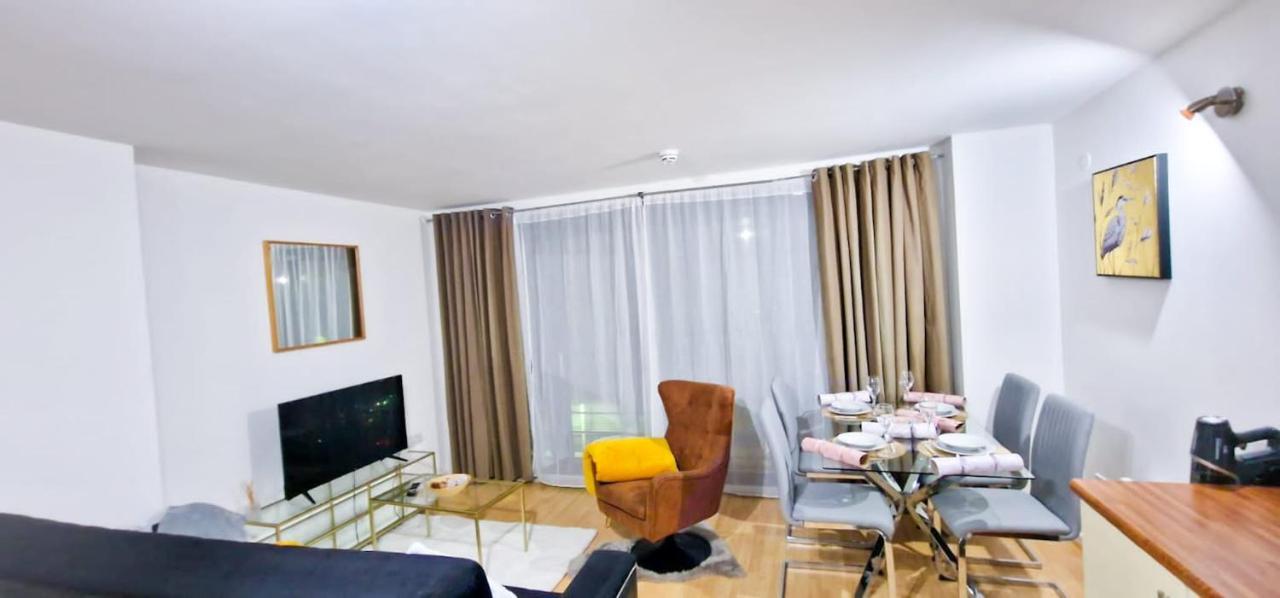 Lovely 2-bedroom Apartment, Free Parking Apartment *