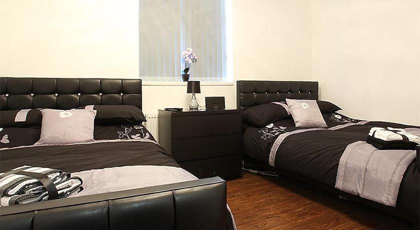 Lewis In The Heart Of The Northern Quarter Sleeps Up To 12 Apartment *