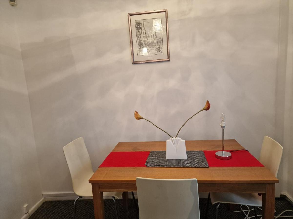 The Pride Of Manchester, Trafford Homestay Manchester