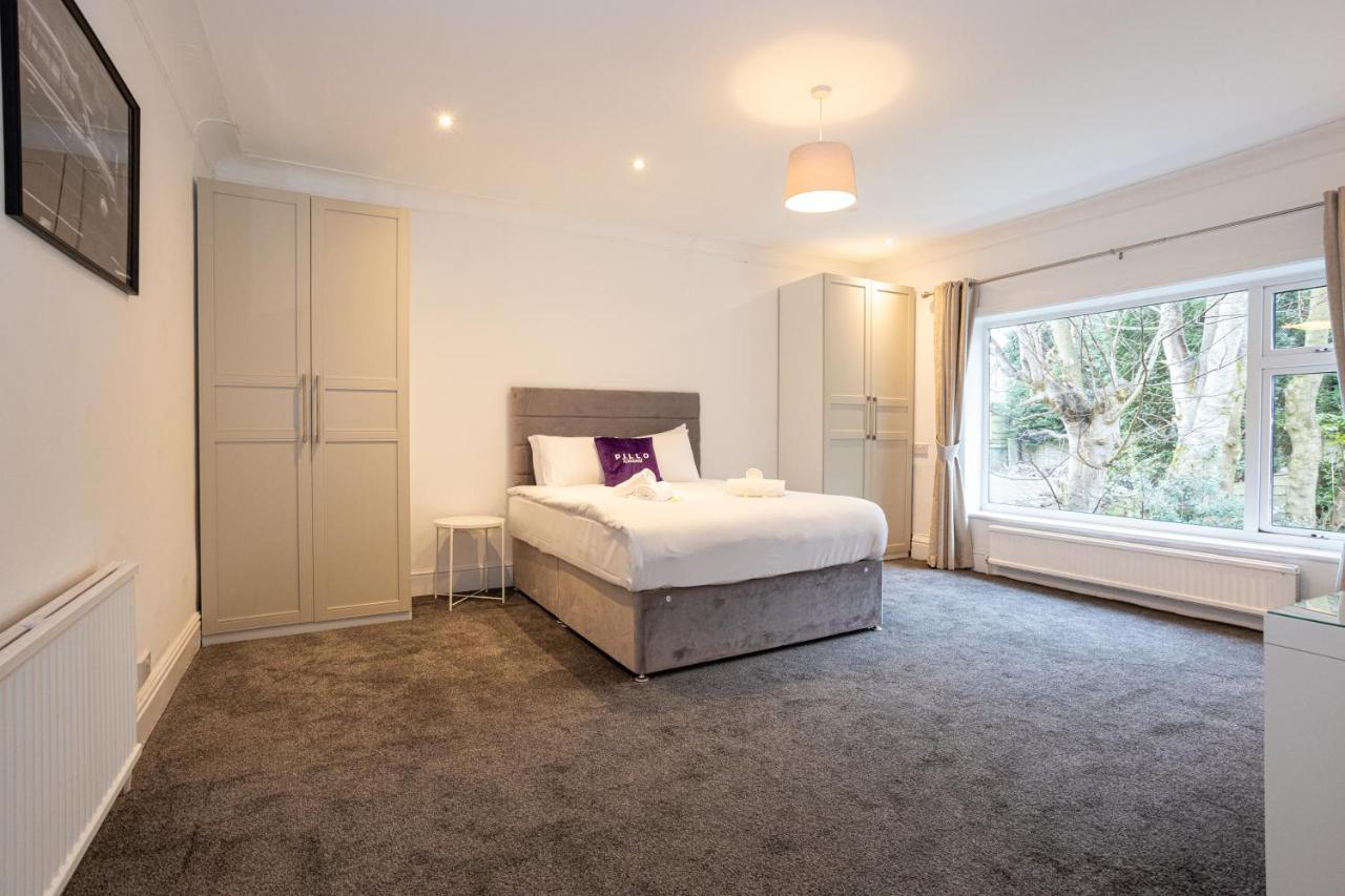Pillo - Spacious 4 Bedroom Detached House Close To Heaton Park * Manchester
