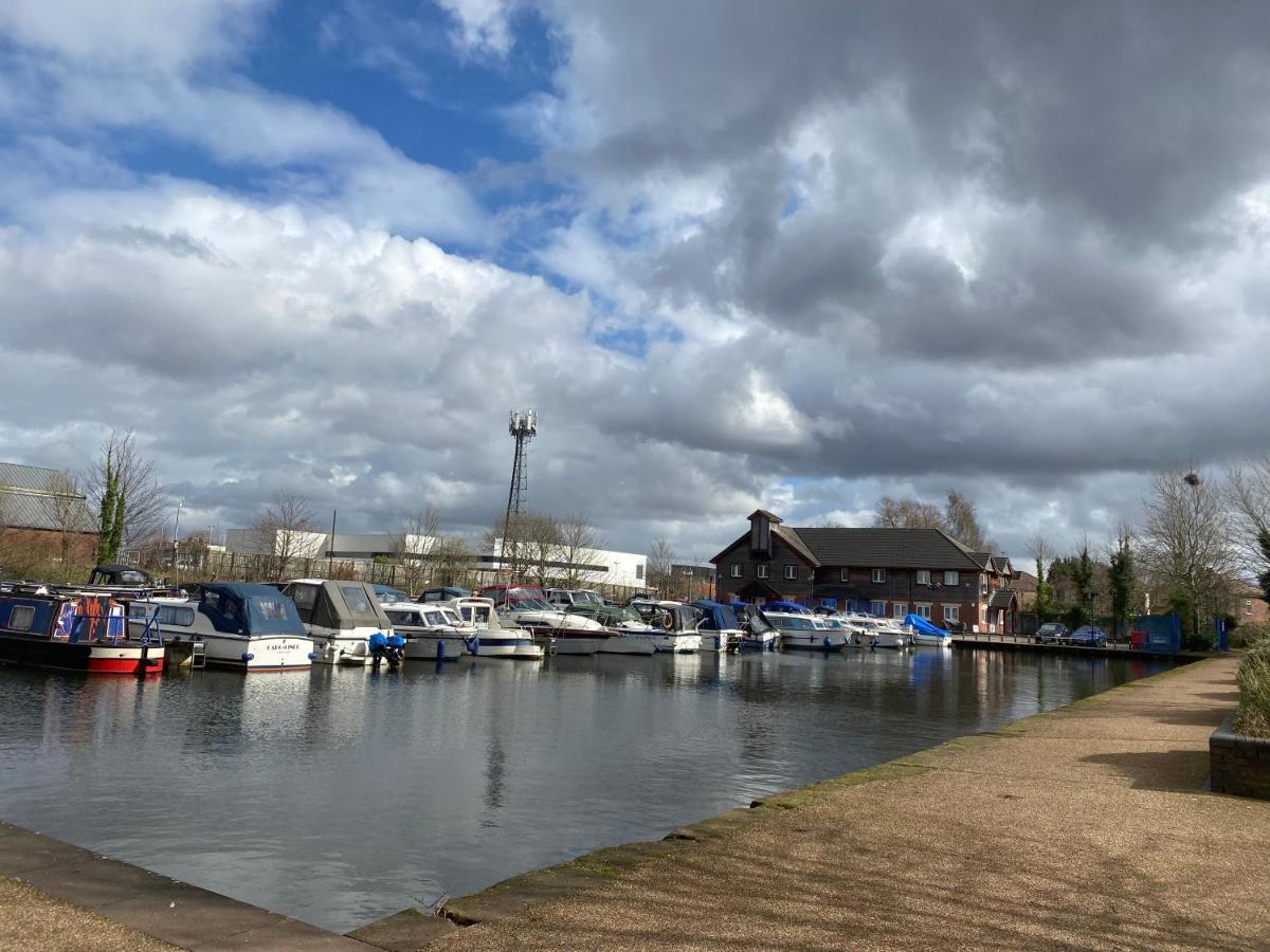 Apartment Marine Viewing 2 Bedrooms Flat Manchester