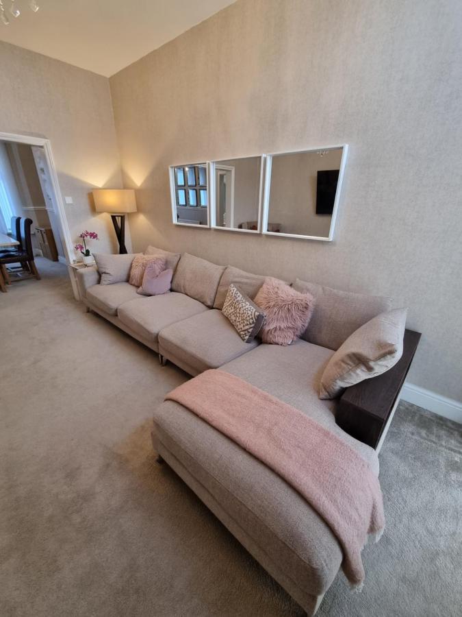 Lovely Close To Mcr Centre Inc Cinema Holiday home