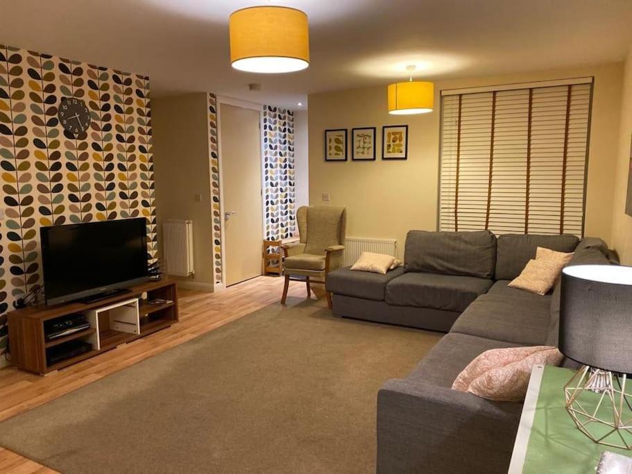 Holiday home Cosy House Near Centre And Football Stadium