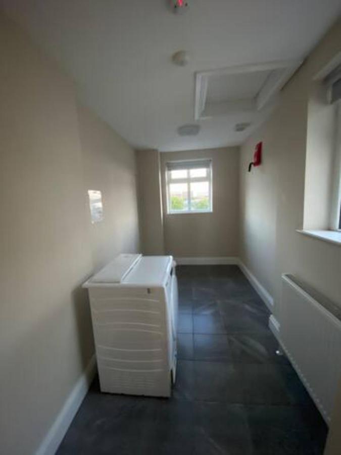Extra Large 6 Bed 7 Bath Townhouse In *