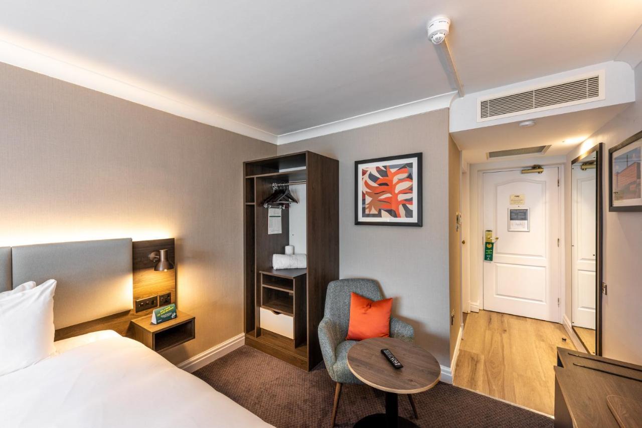 Hotel - - Oldham By Ihg