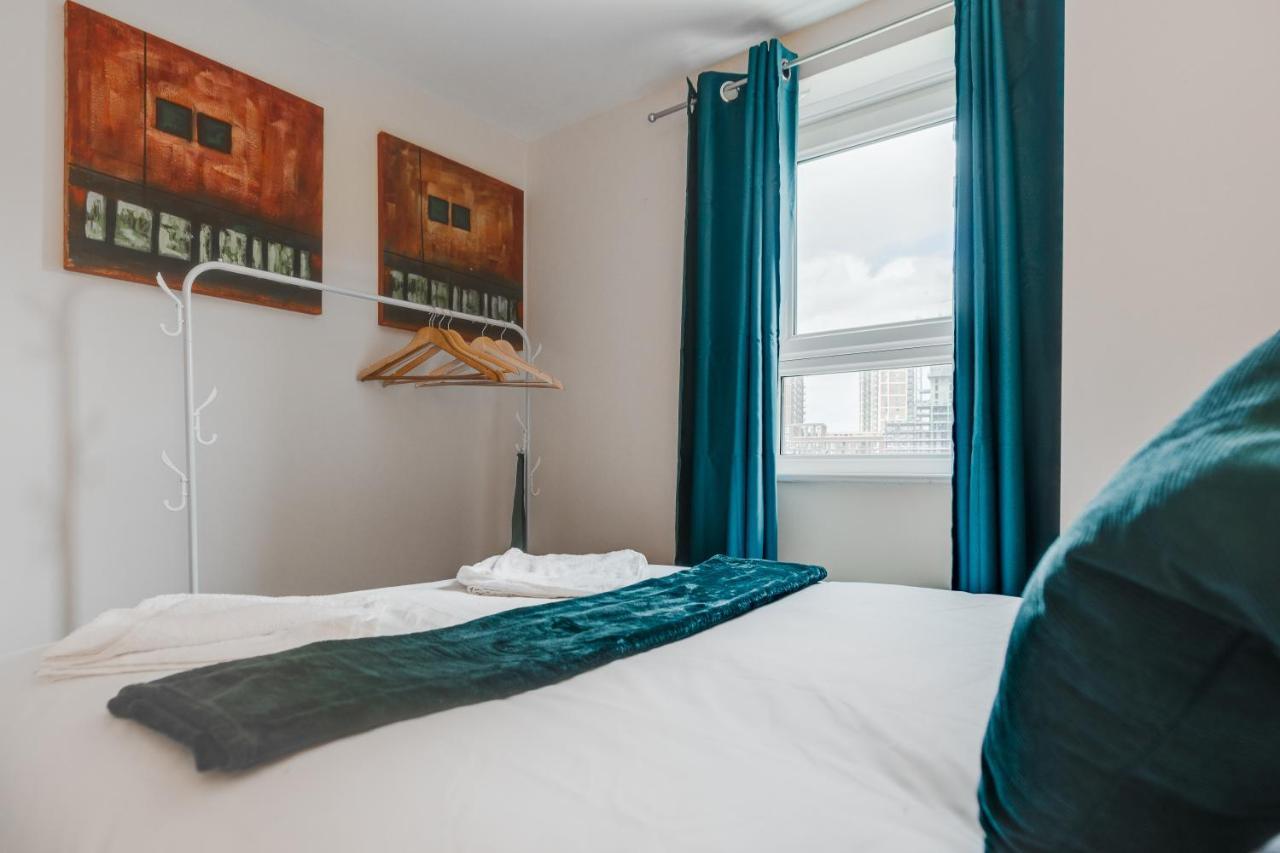 Apartment Stylish 2 Bed Flat *