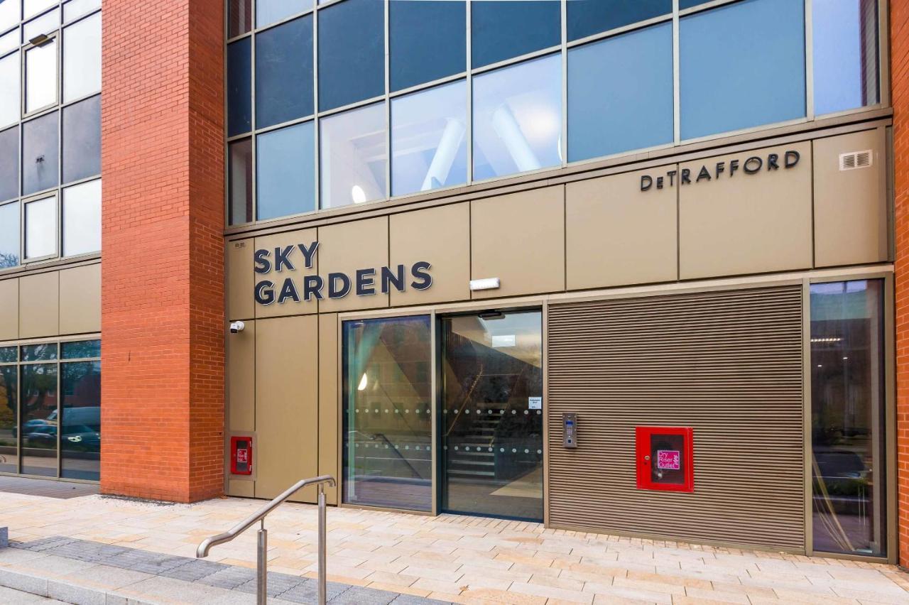 Sky Gardens - Modern Duplex Apartment *
